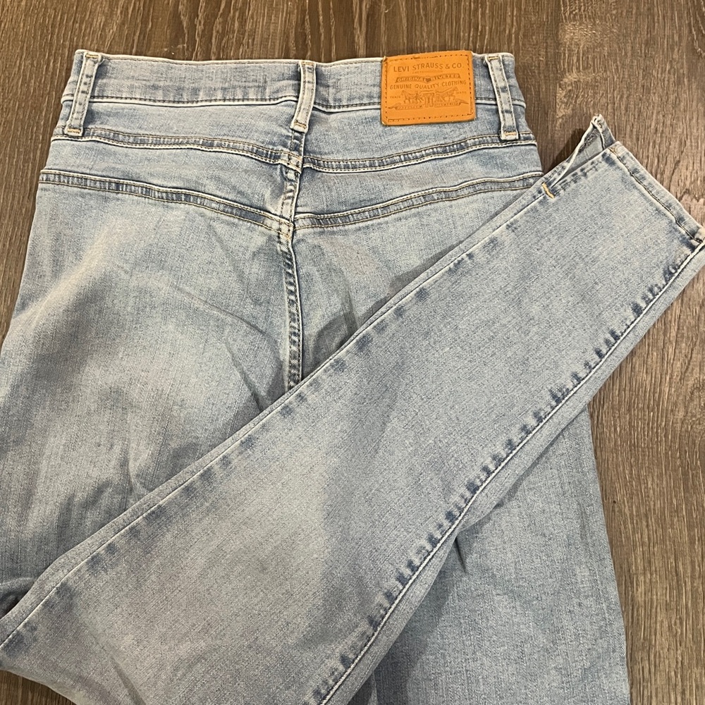Levi’s Skinny Jean size 27